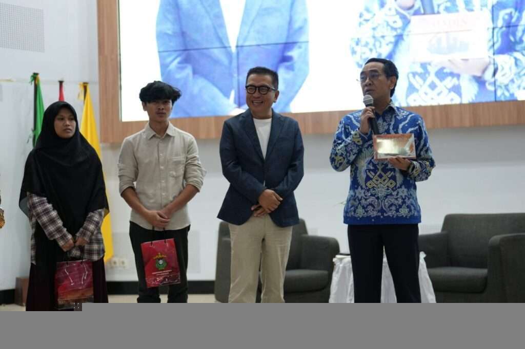 Helmy Yahya Bagi Inspirasi di Unhas, Rektor: Perkuat Soft Skill dan Komunikasi